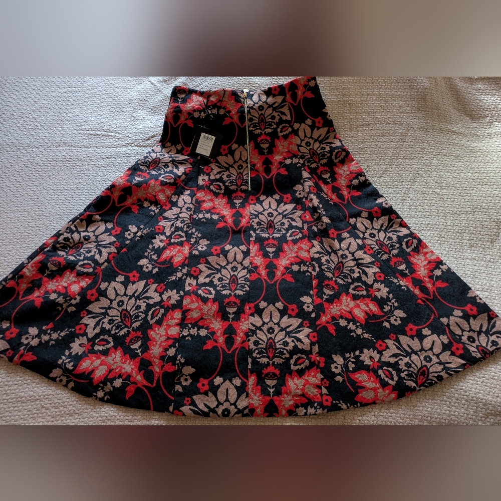 Brand New Never Worn Liu Jo Floral Pattern A-Line Skirt With Pockets